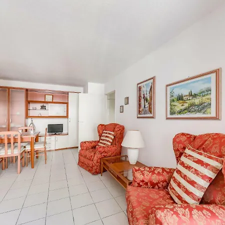 Le Borghese-3 Apartament