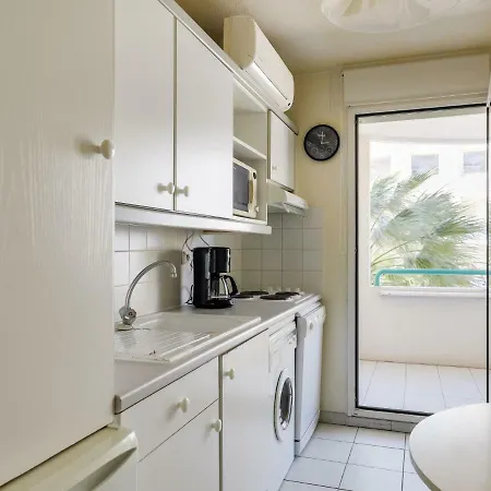 Le Borghese-3 Apartment *