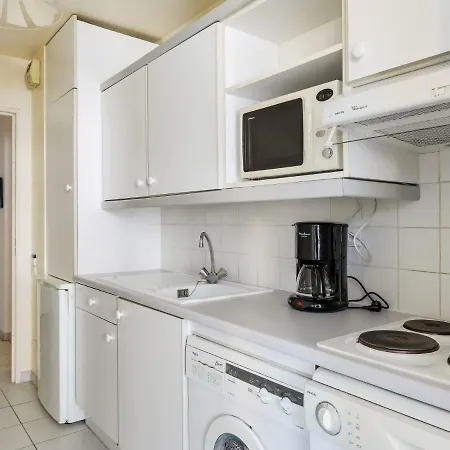 Le Borghese-3 Apartment